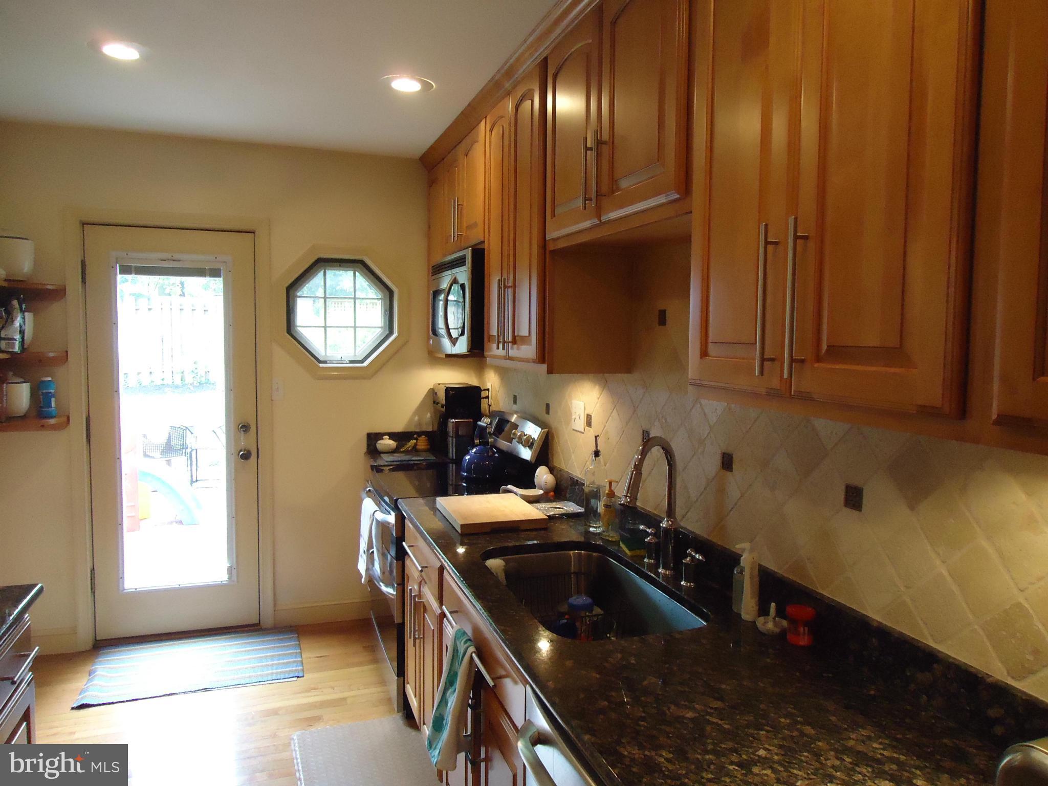 333 Overbrook Road Baltimore, MD 21212 - Photo 11 of 30 Kitchen