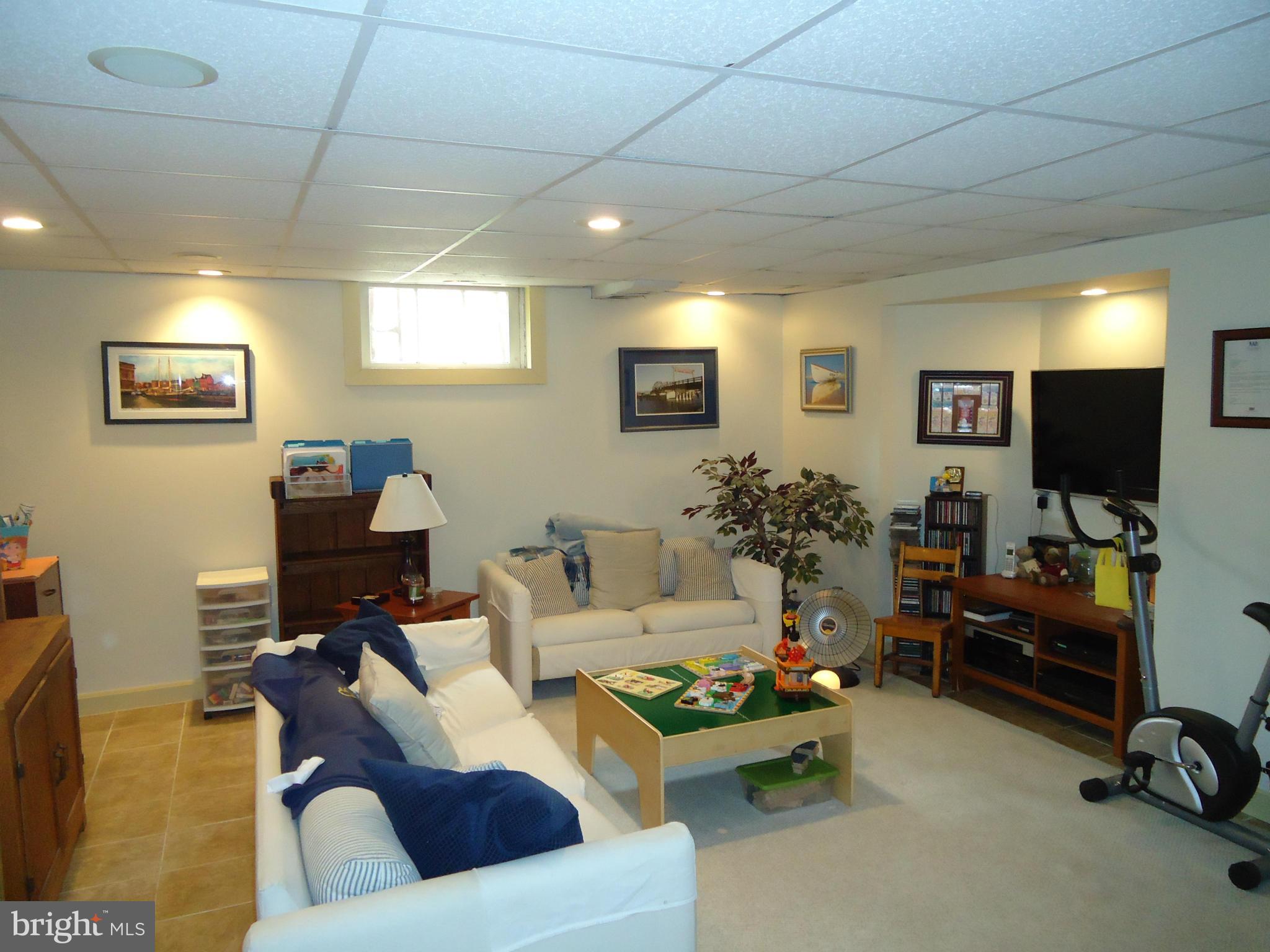 333 Overbrook Road Baltimore, MD 21212 - Photo 21 of 30 Family Room