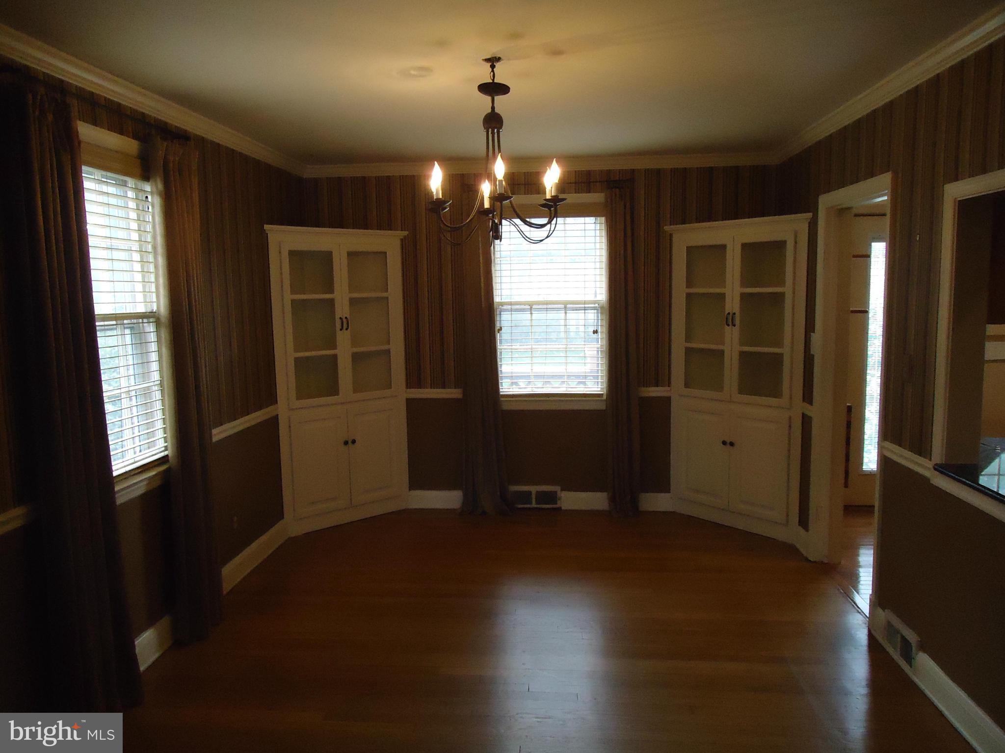 333 Overbrook Road Baltimore, MD 21212 - Photo 6 of 30 Dining Room