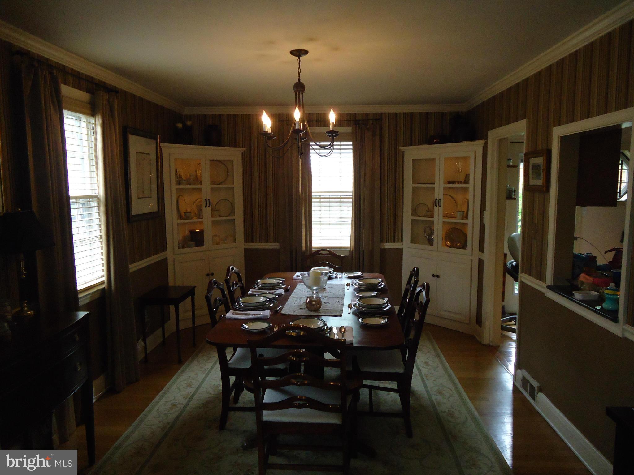 333 Overbrook Road Baltimore, MD 21212 - Photo 8 of 30 Dining Room