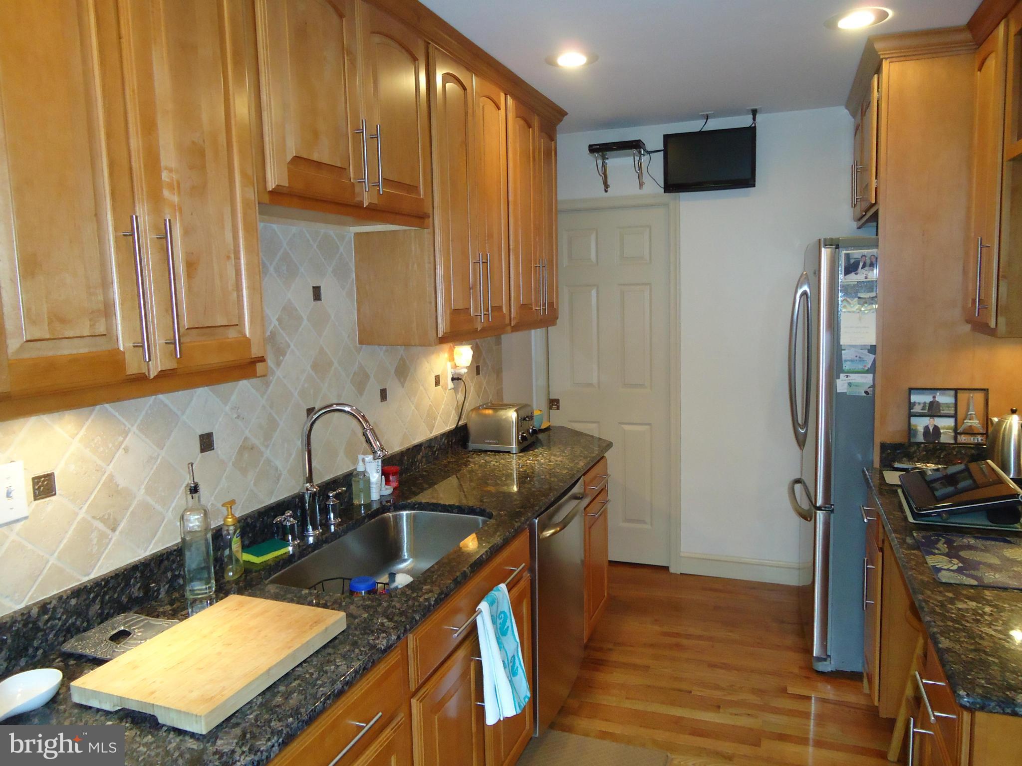 333 Overbrook Road Baltimore, MD 21212 - Photo 10 of 30 Kitchen