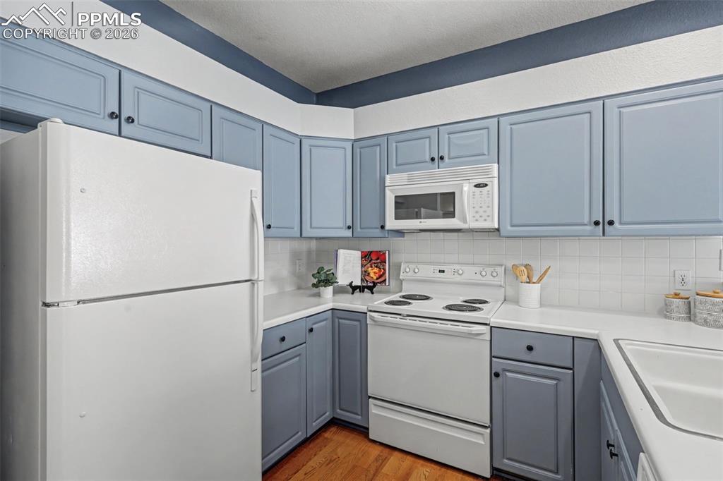 6958 Los Reyes Circle Colorado Springs, CO 80918 - Photo 10 of 39