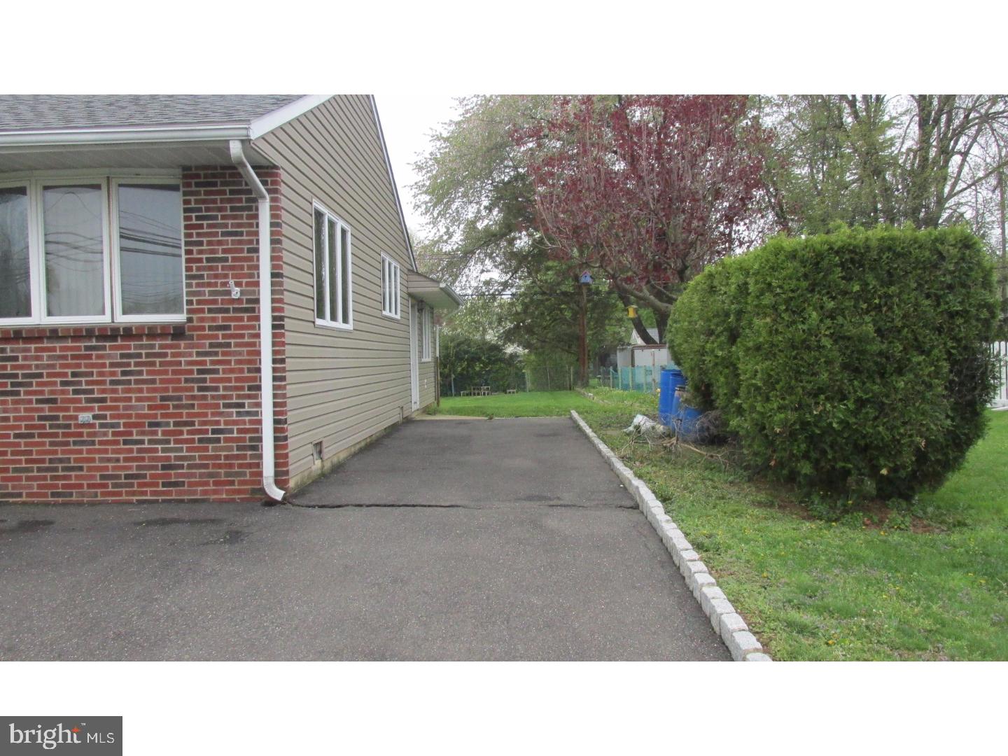 215 West County Line Road Hatboro, PA 19040 - Photo 3 of 18