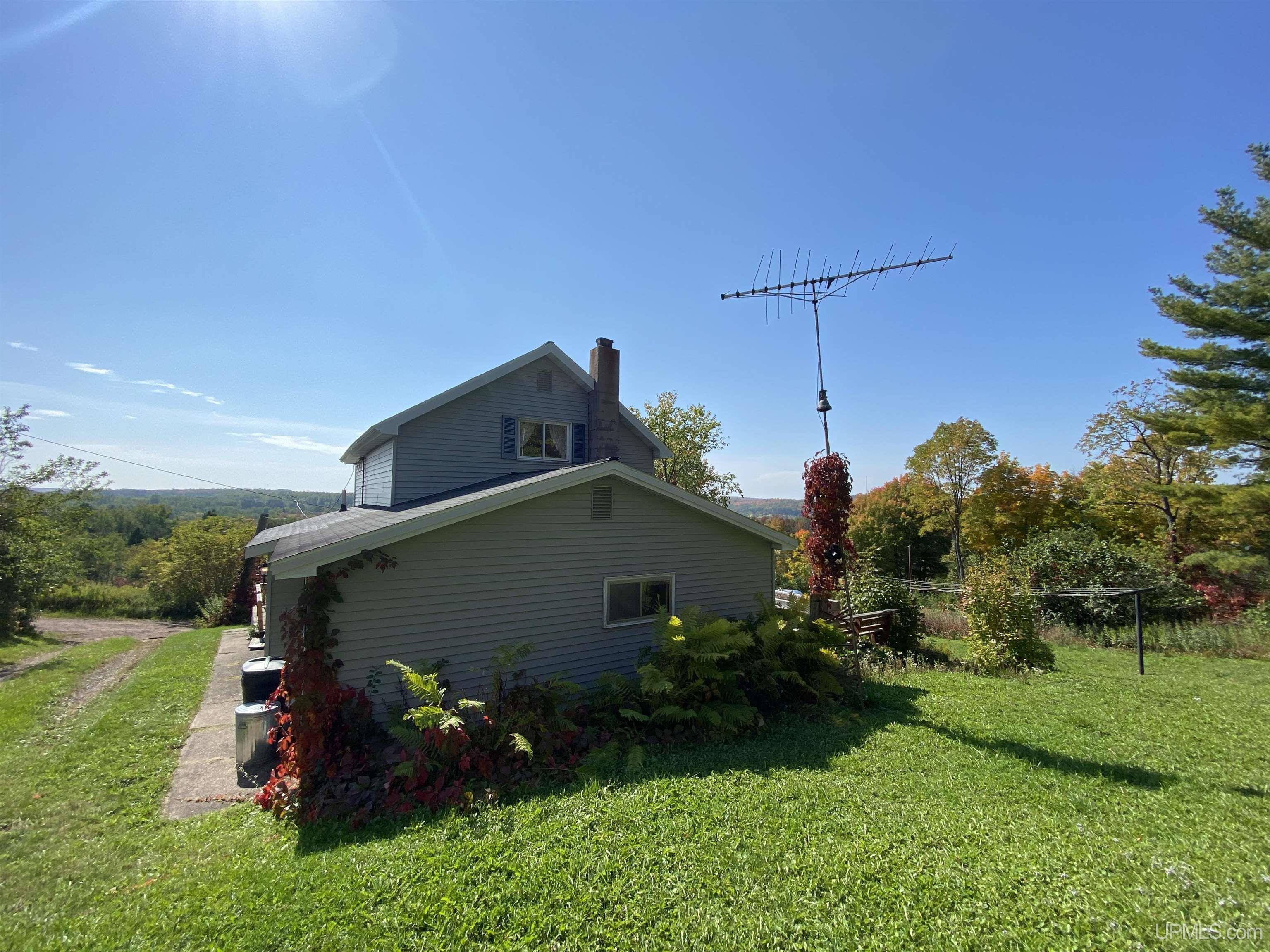 1311 Forti Road Wakefield, MI 49968 - Photo 4 of 30 Gallery Image 4