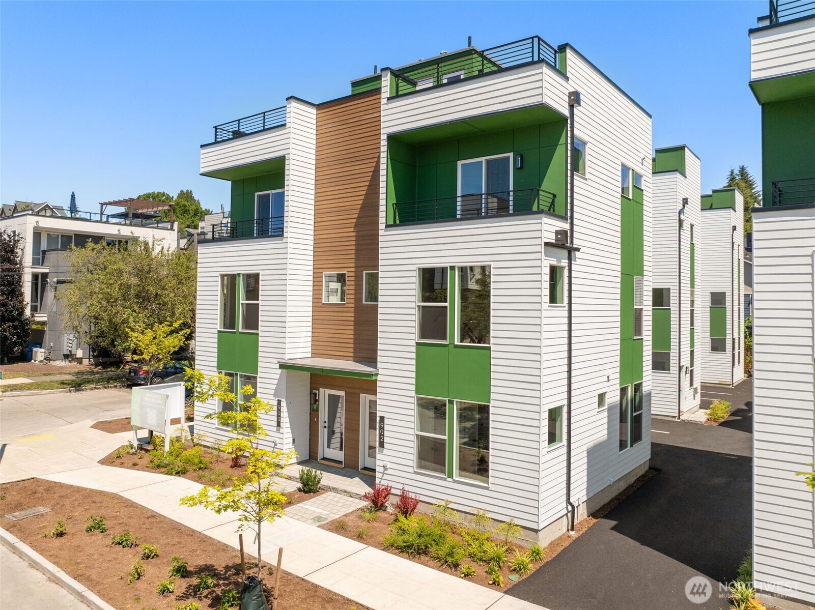 2805 South Charles Street Seattle, WA 98144 - Photo 2 of 29