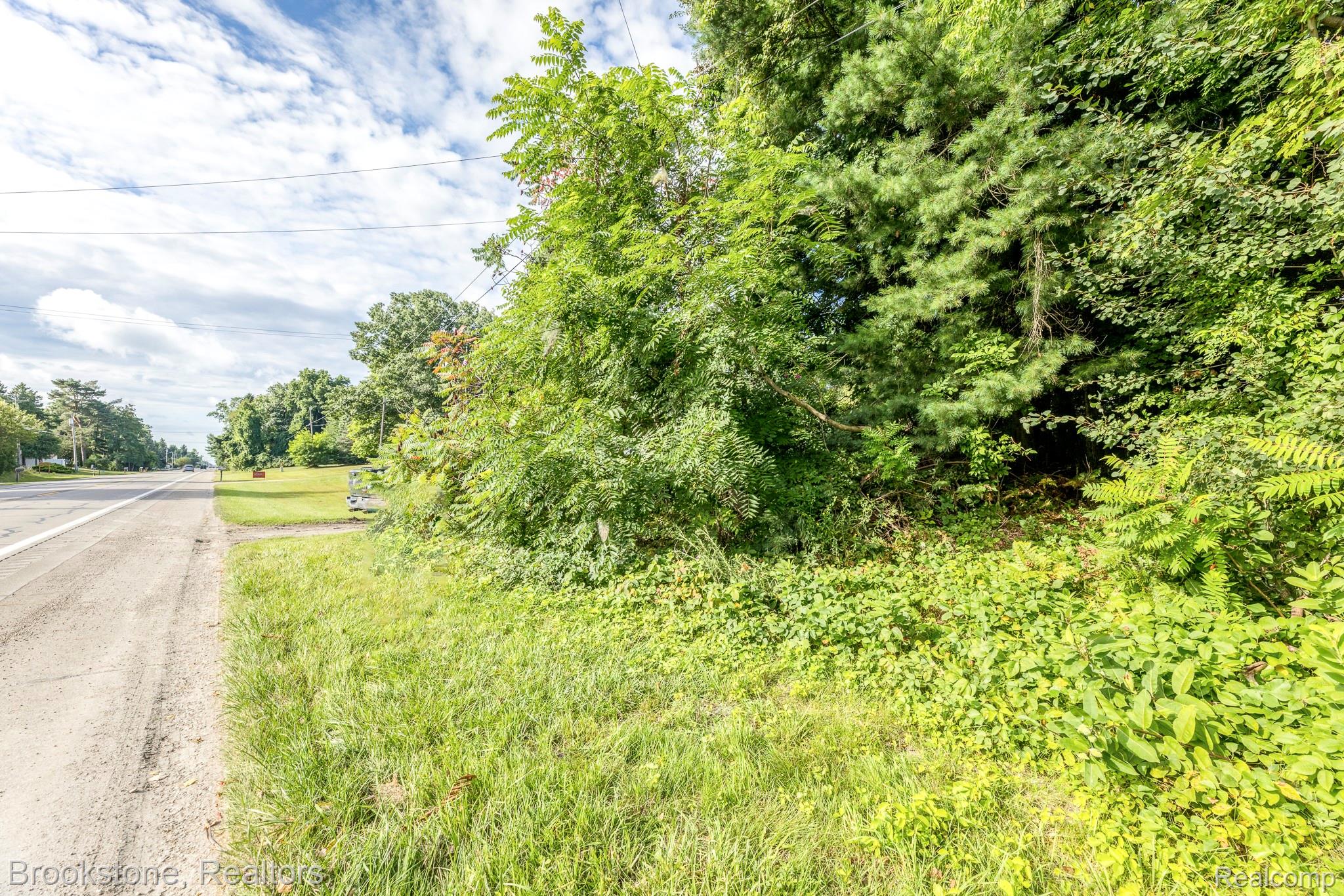 4188 Lakeshore Road Lexington, MI 48450 - Photo 4 of 10 4188 Lakeshore Me (9 of 10).jpg