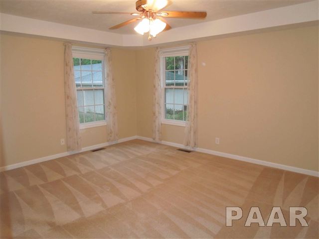 8822 North Picture Ridge Road Peoria, IL 61615 - Photo 8 of 15 Gallery Image 8