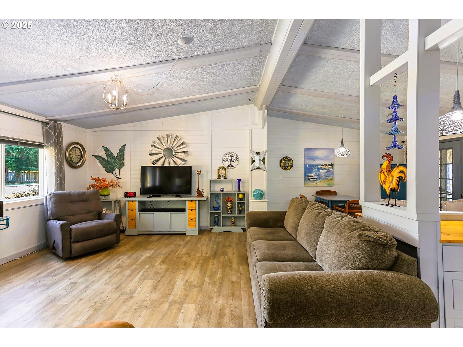 12 Pearl Road Carson, WA 98610 - Photo 31 of 46 Great Room
