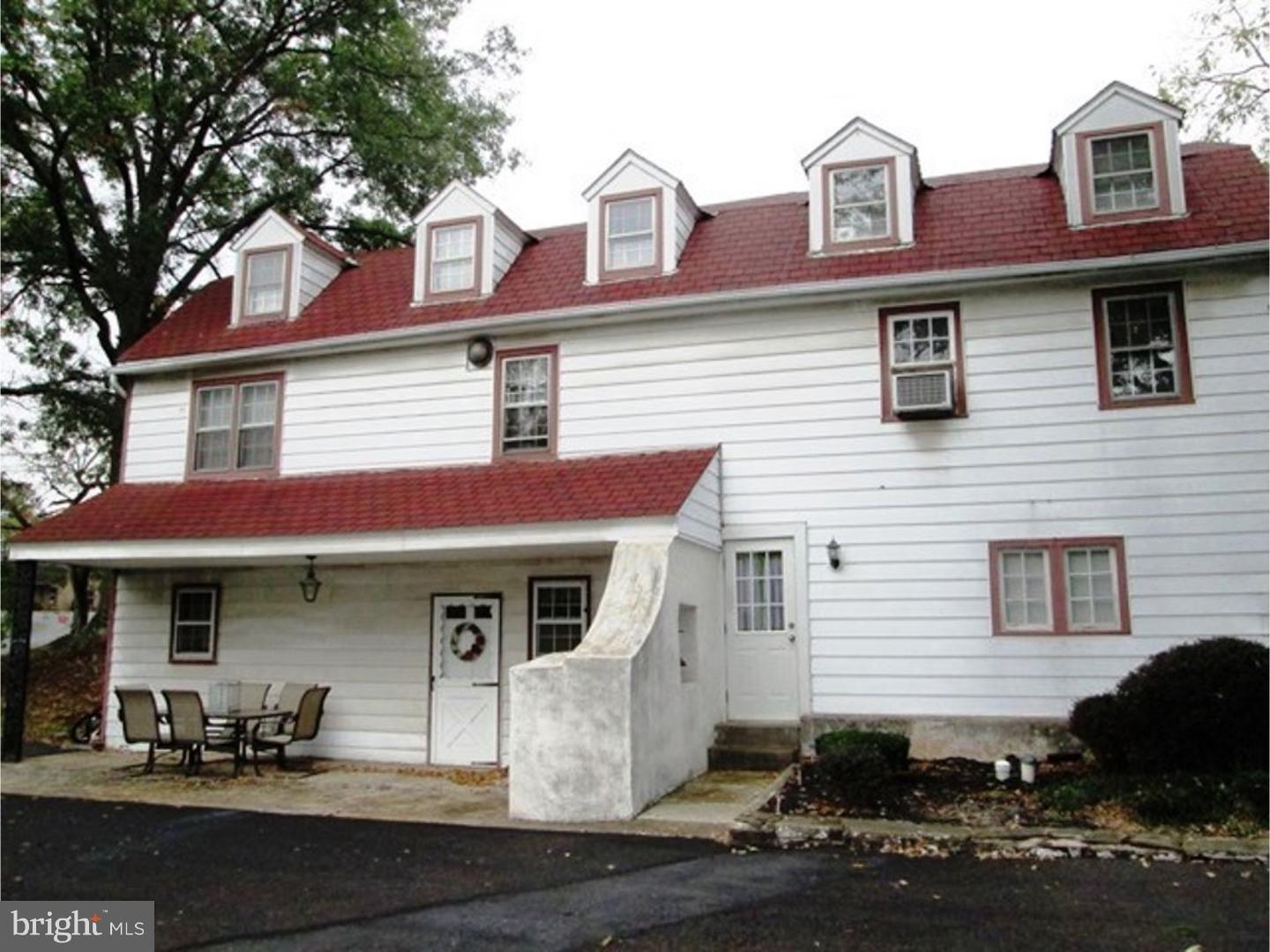 318 Limerick Center Road Pottstown, PA 19464 - Photo 8 of 25 Gallery Image 8