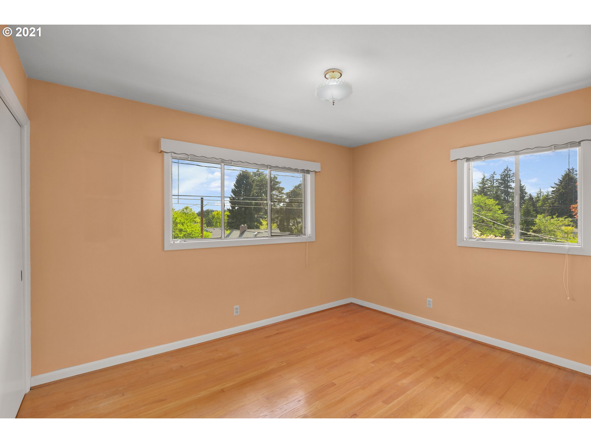 8121 Southwest 9th Avenue Portland, OR 97219 - Photo 19 of 22 Gallery Image 19