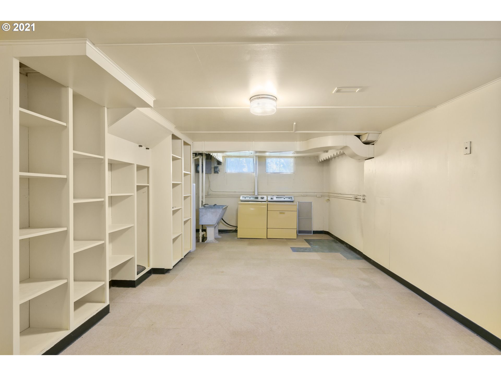 8121 Southwest 9th Avenue Portland, OR 97219 - Photo 22 of 22 Gallery Image 22