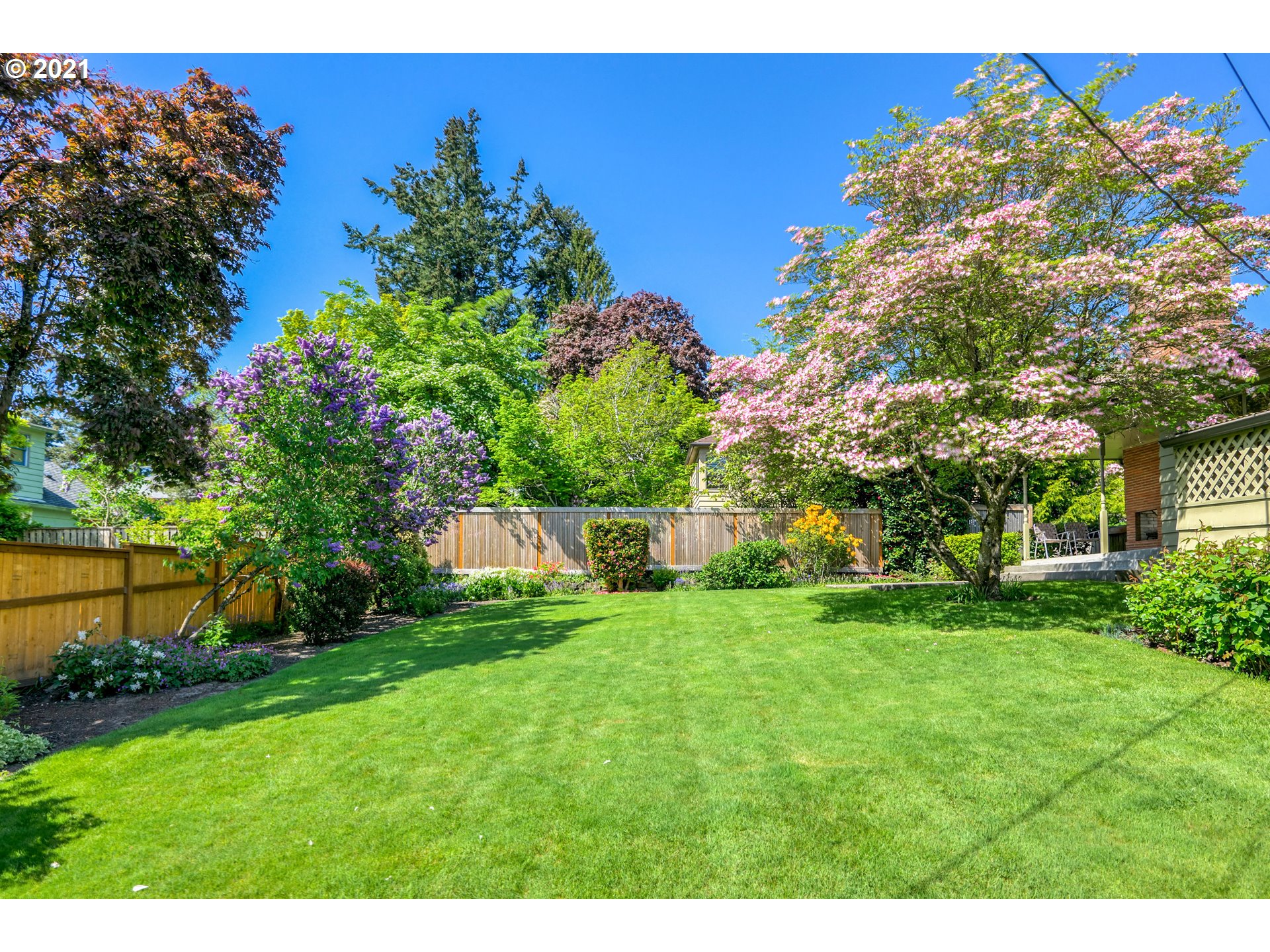 8121 Southwest 9th Avenue Portland, OR 97219 - Photo 9 of 22 Gallery Image 9