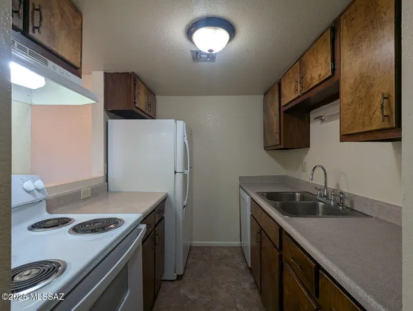 $895 | 3150 East Bellevue Street, Unit 7, Tucson, AZ 85716