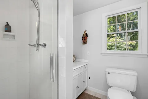 679 Hill Street, Southampton, NY 11968