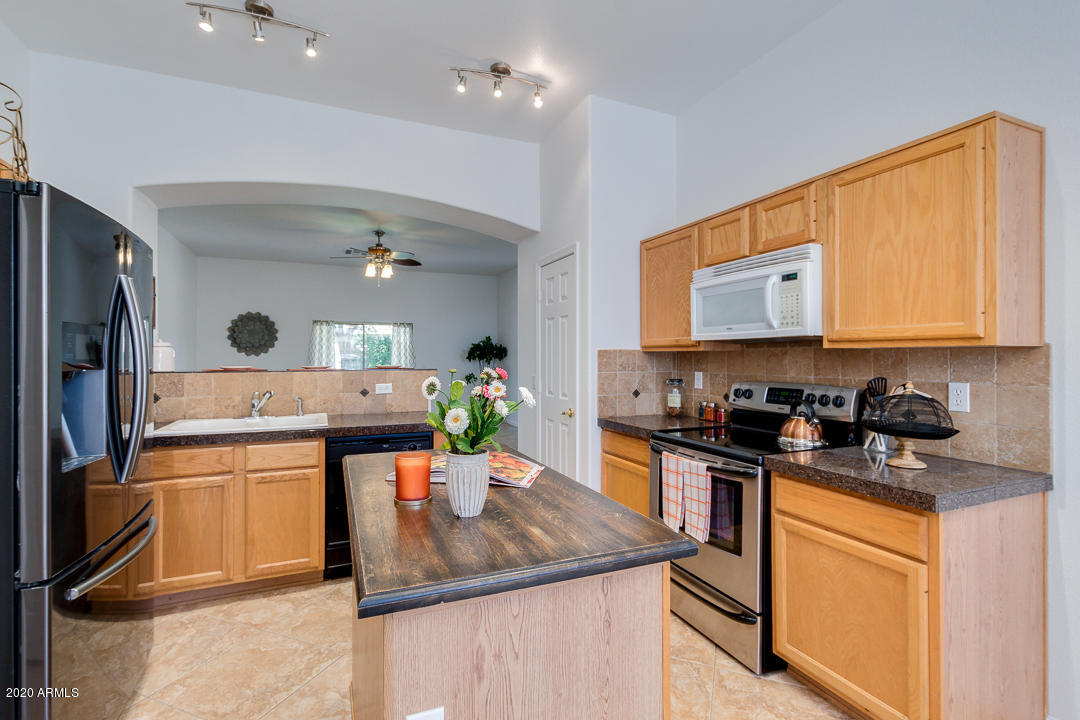 84 East Smoke Tree Road Gilbert, AZ 85296 - Photo 2 of 45 Roomy Kitchen