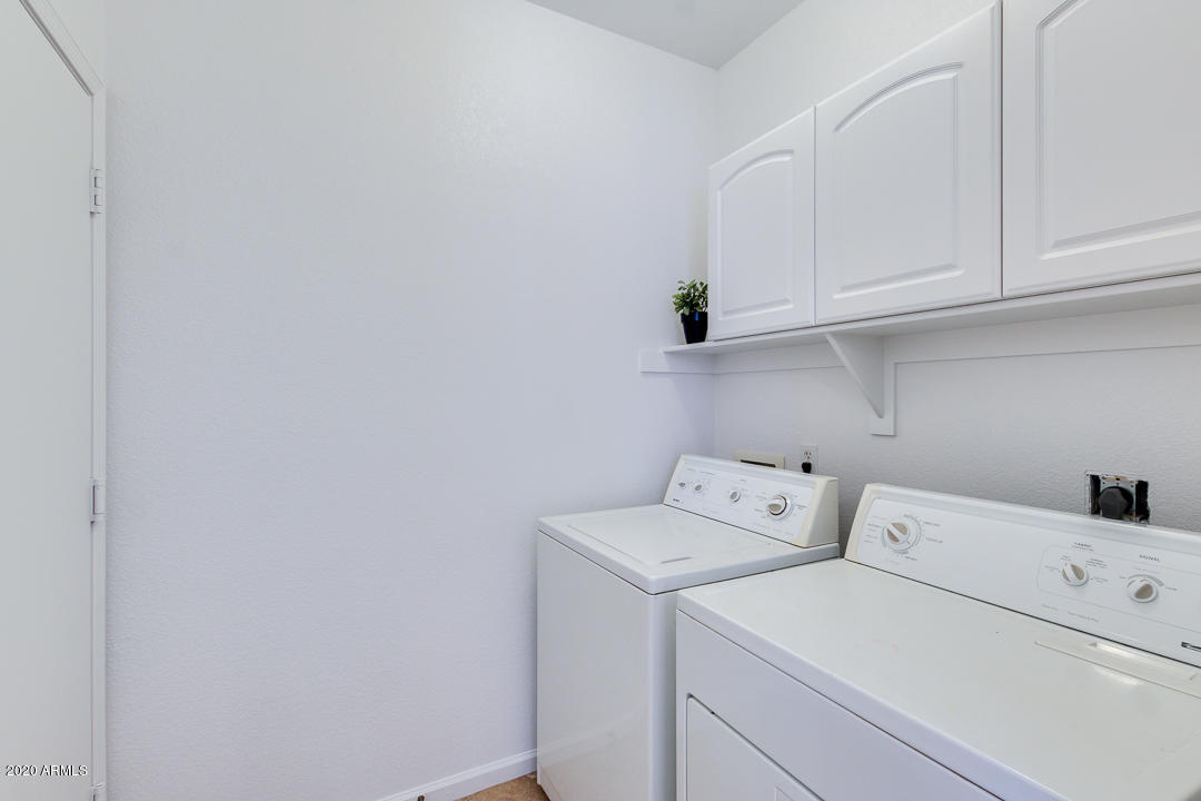 84 East Smoke Tree Road Gilbert, AZ 85296 - Photo 21 of 45 Inside laundry