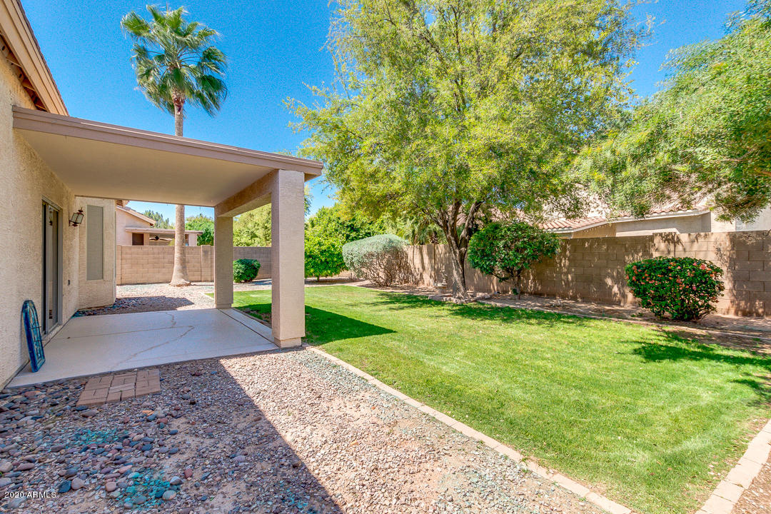 84 East Smoke Tree Road Gilbert, AZ 85296 - Photo 23 of 45 Mature Landscaping