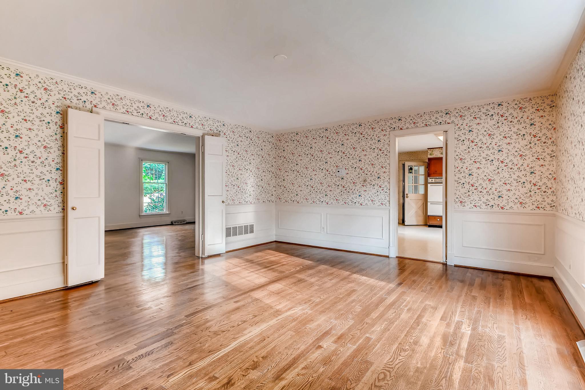 7835 Ellenham Road Baltimore, MD 21204 - Photo 9 of 22 Opens to lving room and kitchen.