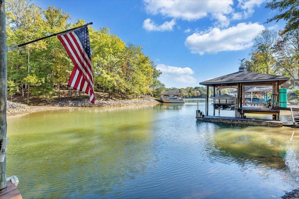 59 Camp Road Moneta, VA 24121 - Photo 4 of 46 Waterfront Property