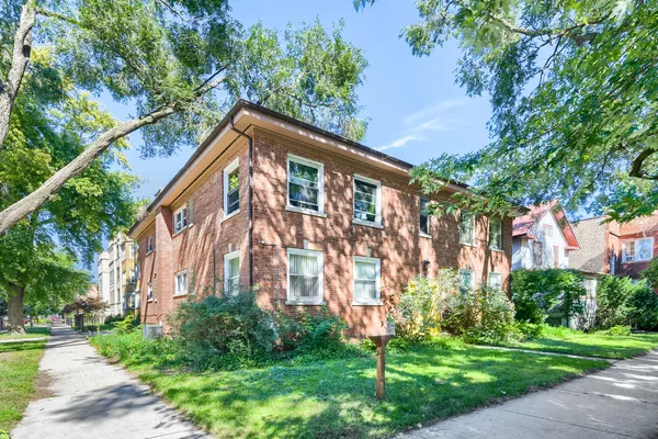 $295,500 | 1930 West Birchwood Avenue, Unit 1, Chicago, IL 60626
