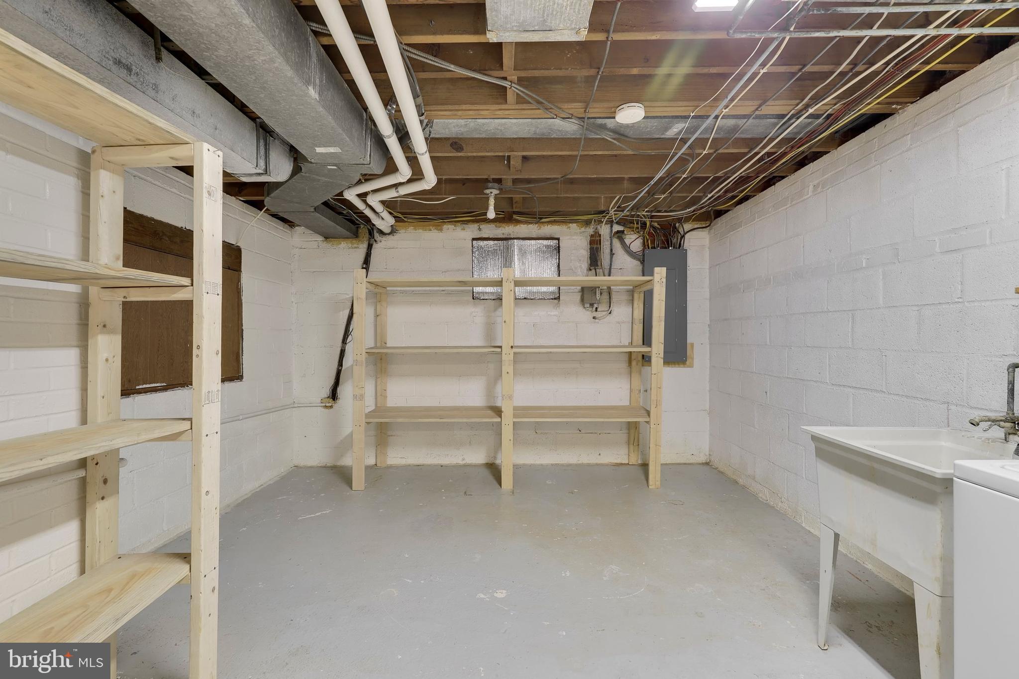 7401 Calamo Street Springfield, VA 22150 - Photo 34 of 42