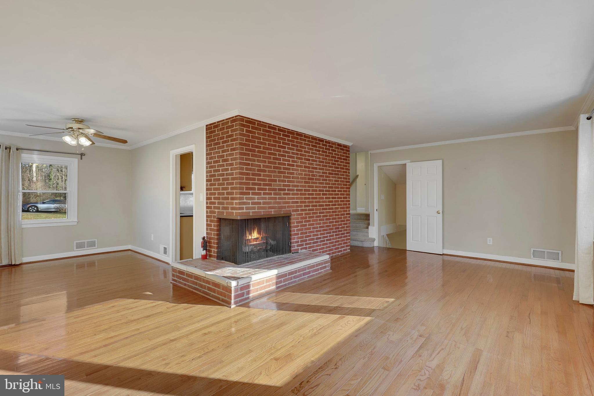 7401 Calamo Street Springfield, VA 22150 - Photo 7 of 42