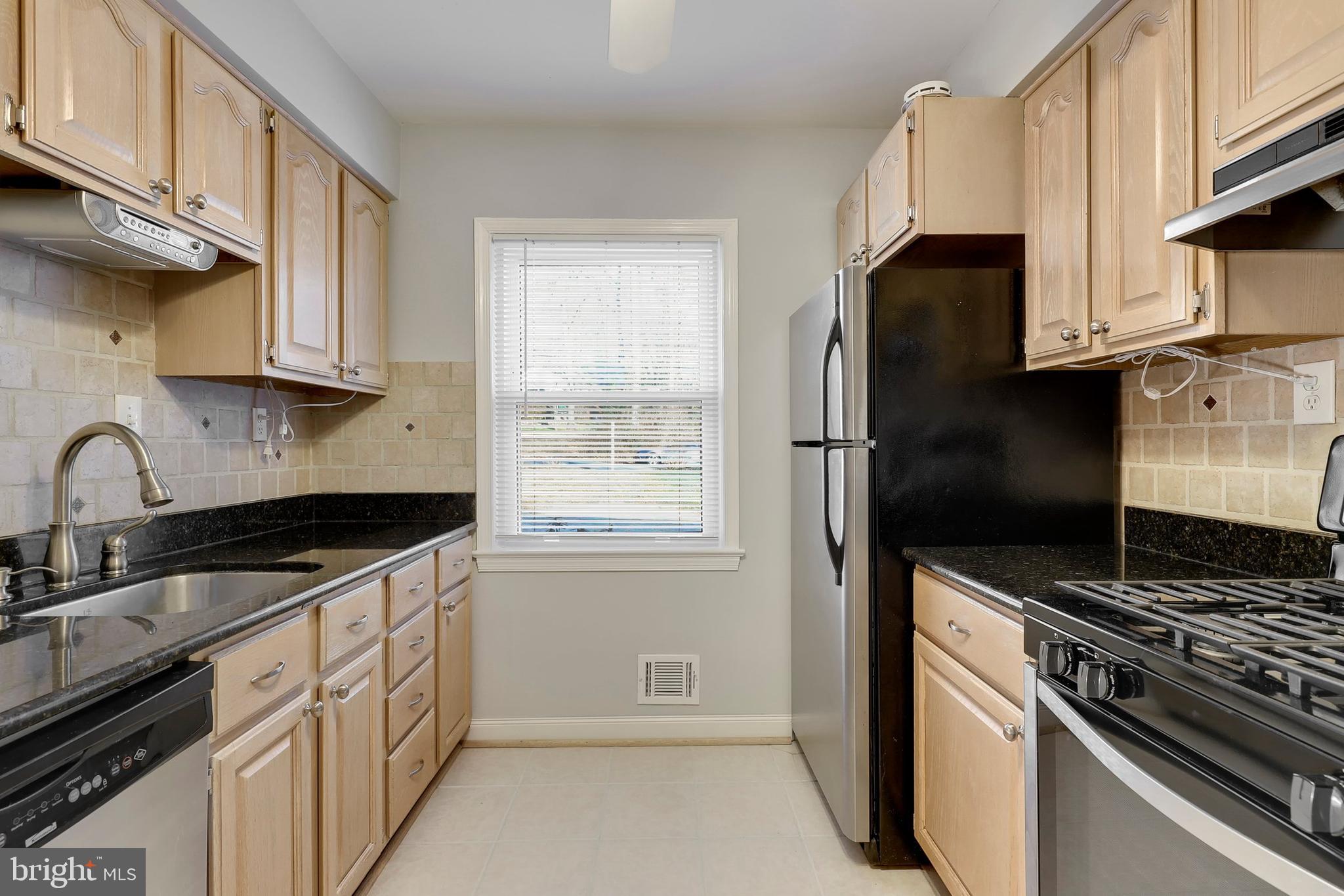 7401 Calamo Street Springfield, VA 22150 - Photo 9 of 42