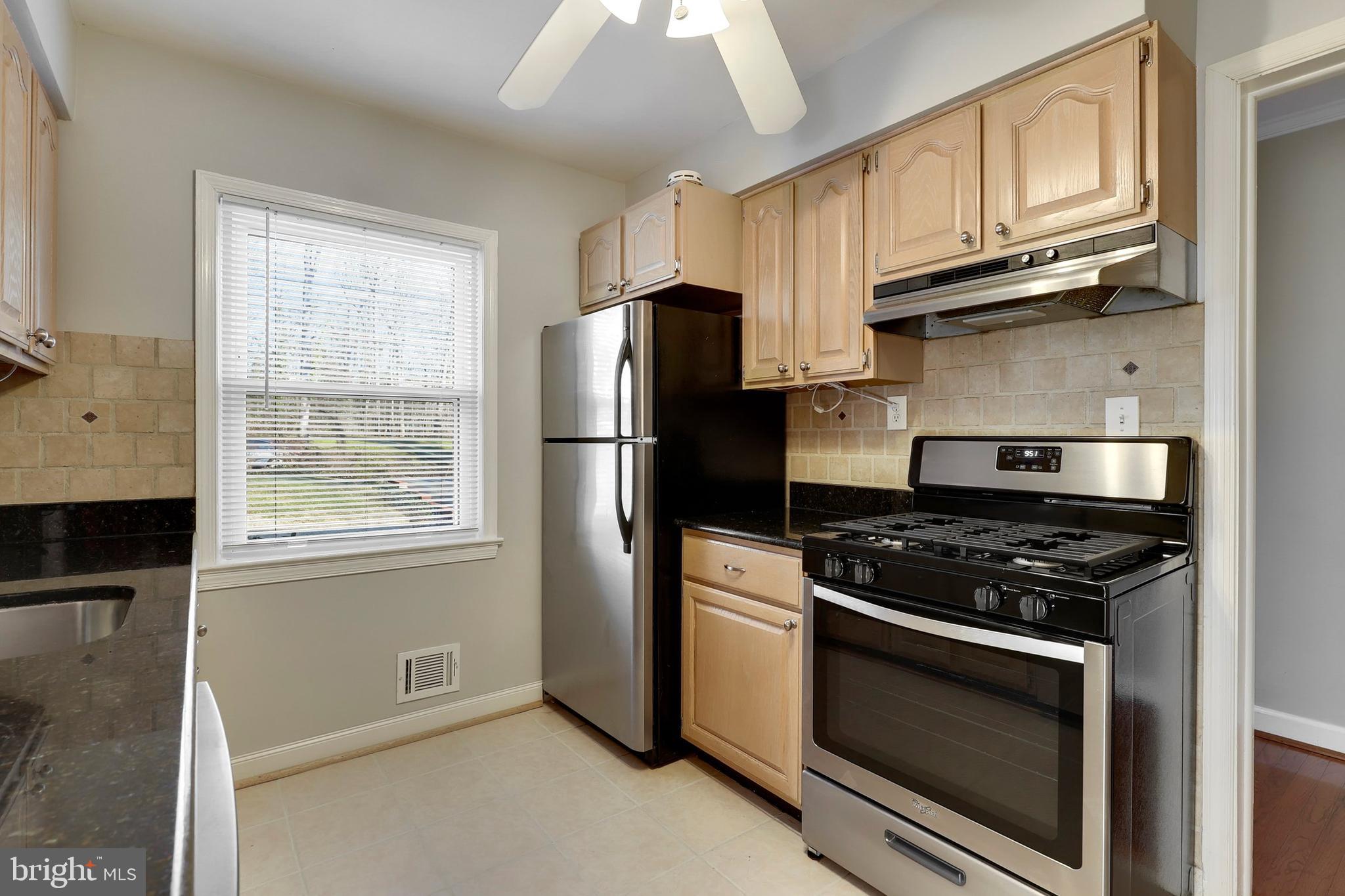 7401 Calamo Street Springfield, VA 22150 - Photo 10 of 42