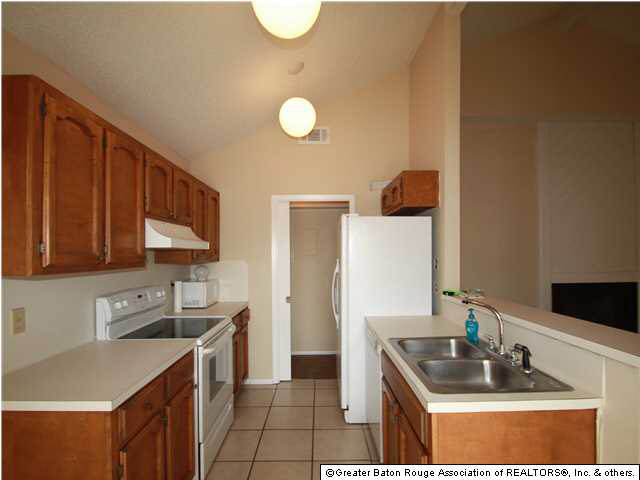 8029 Summa Avenue, Unit D Baton Rouge, LA 70809 - Photo 3 of 10