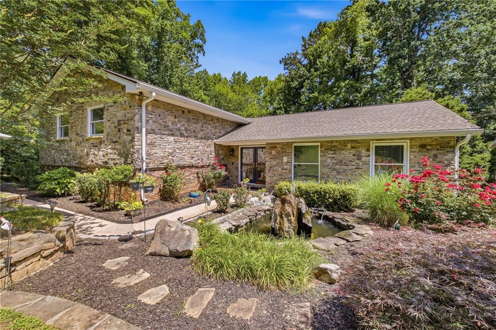 9040 Ruby Lane Gainesville, GA 30506 - Photo 5 of 43
