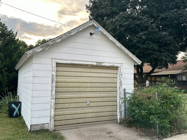 $125,000 | 609 West 11th Street, Sterling, IL 61081