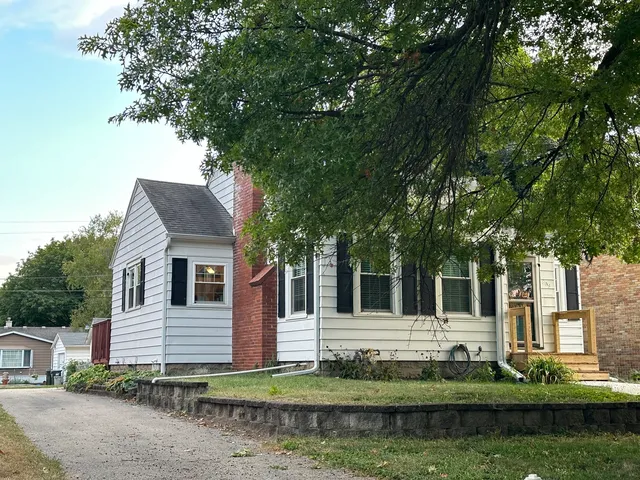 $125,000 | 609 West 11th Street, Sterling, IL 61081