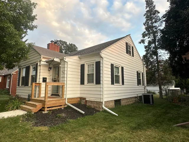 $125,000 | 609 West 11th Street, Sterling, IL 61081