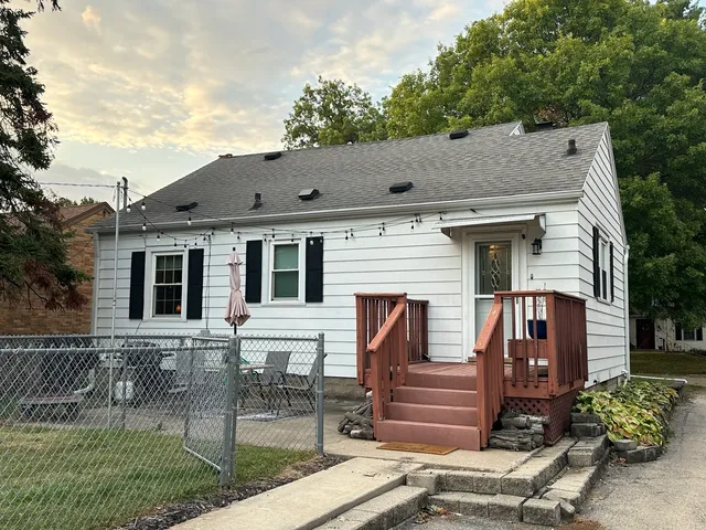 $125,000 | 609 West 11th Street, Sterling, IL 61081