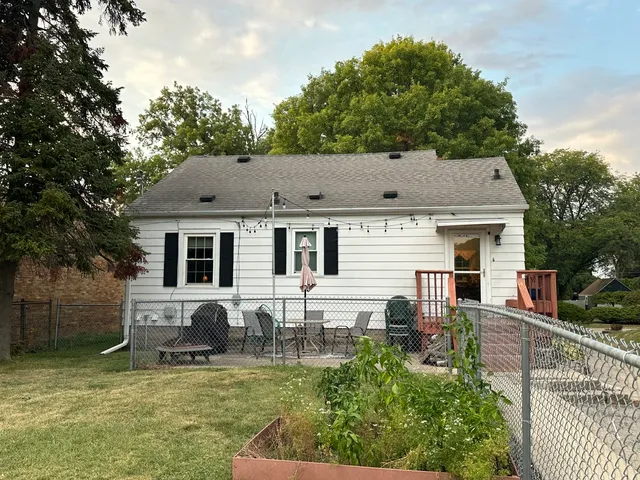 $125,000 | 609 West 11th Street, Sterling, IL 61081