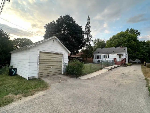 $125,000 | 609 West 11th Street, Sterling, IL 61081