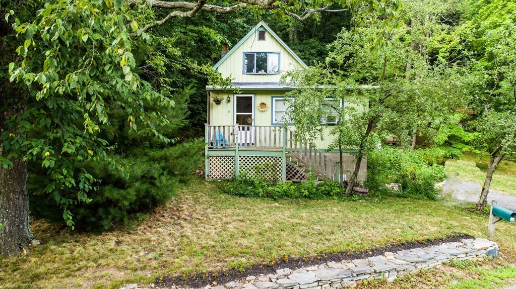 45 Lake Attitash Road Amesbury, MA 01913 - Photo 2 of 30 Gallery Image 2