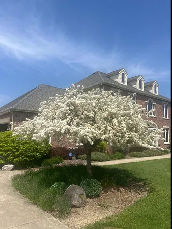 $789,900 | 25812 91st Street, Salem Lakes, WI 53168