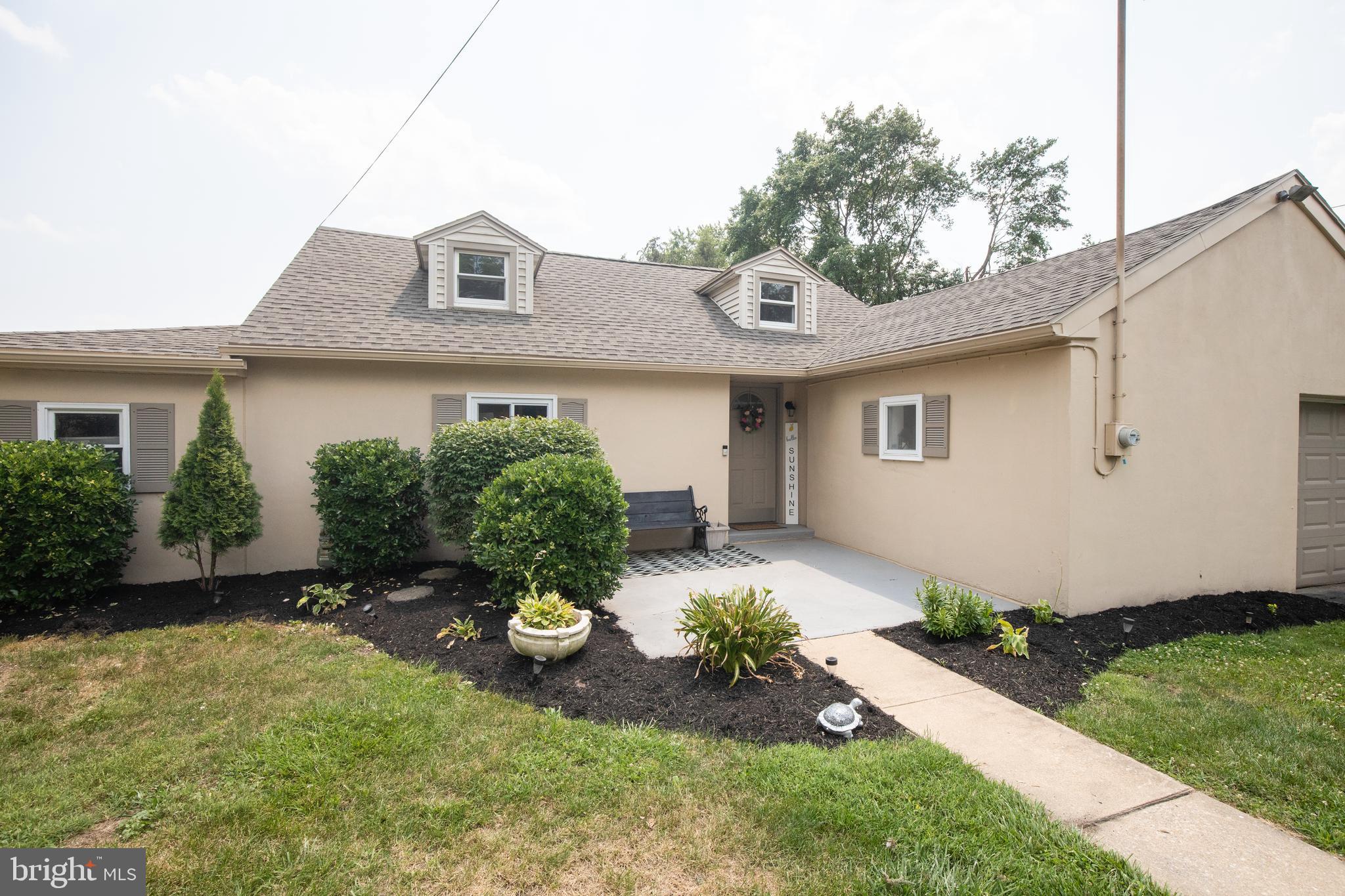 1456 Whiteford Road York, PA 17402 - Photo 2 of 32 Gallery Image 2