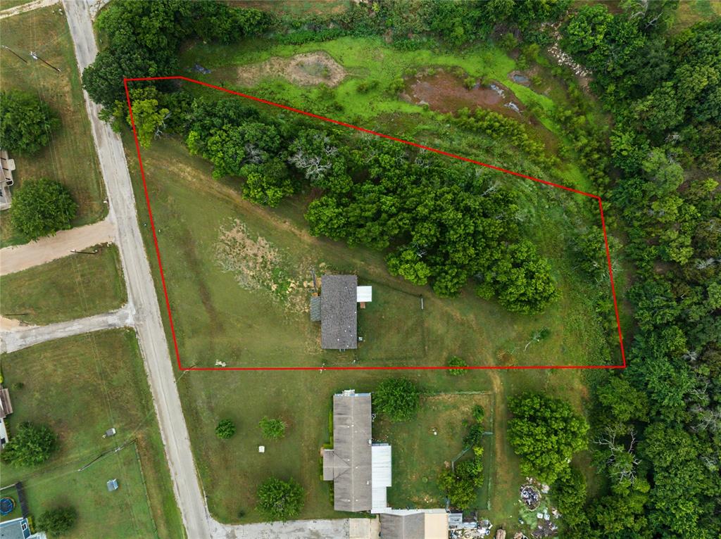 6065 Timber Trail Azle, TX 76020 - Photo 27 of 33 a view of a yard