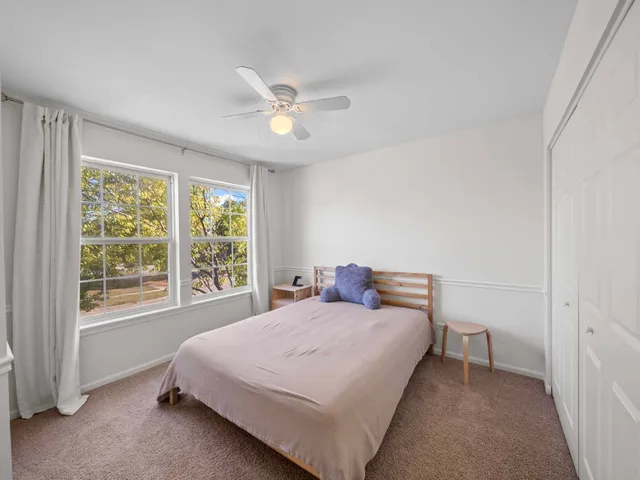 $3,650 | 2521 Waterford Lane, Lake In The Hills, IL 60156