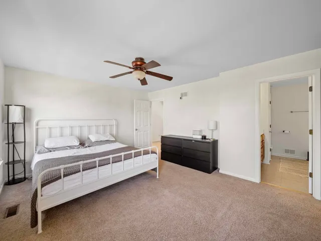 $3,650 | 2521 Waterford Lane, Lake In The Hills, IL 60156