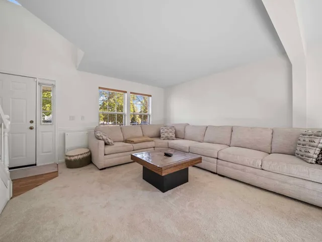 $3,650 | 2521 Waterford Lane, Lake In The Hills, IL 60156