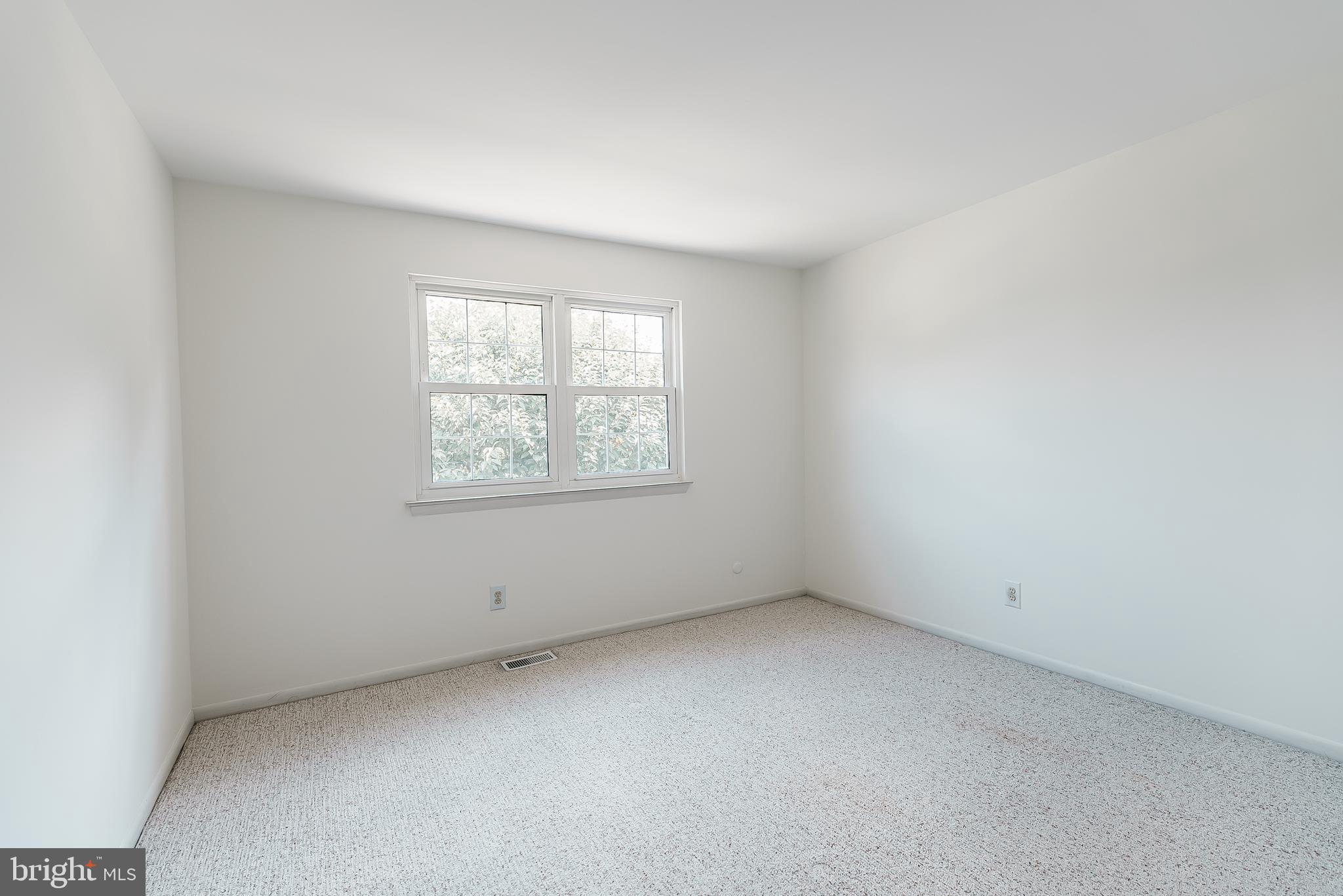 12 Victoria Court Mount Laurel, NJ 08054 - Photo 20 of 31 an empty room with a window
