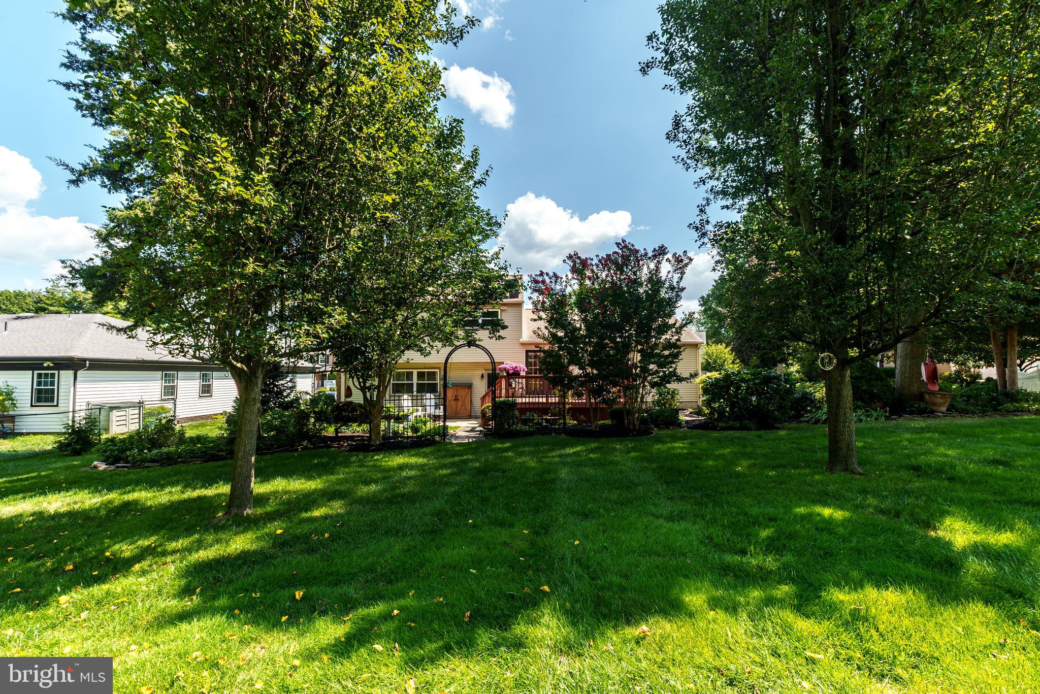 12 Victoria Court Mount Laurel, NJ 08054 - Photo 4 of 31 a front view of a house with garden