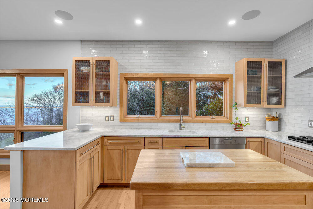 18 Belvidere Road Atlantic Highlands, NJ 07716 - Photo 13 of 50 17