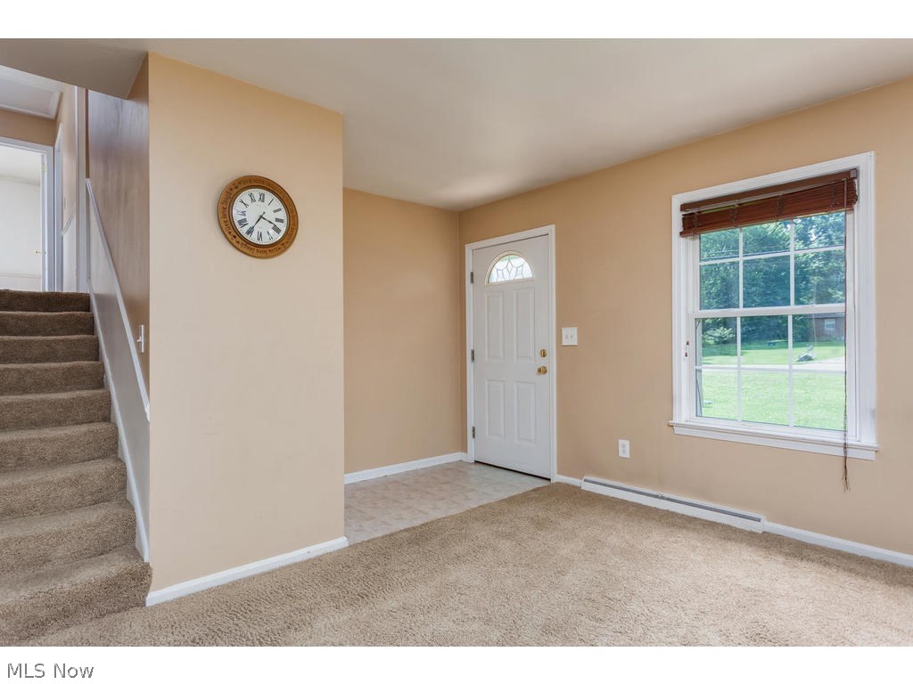 897 Renninger Road New Franklin, OH 44319 - Photo 3 of 16