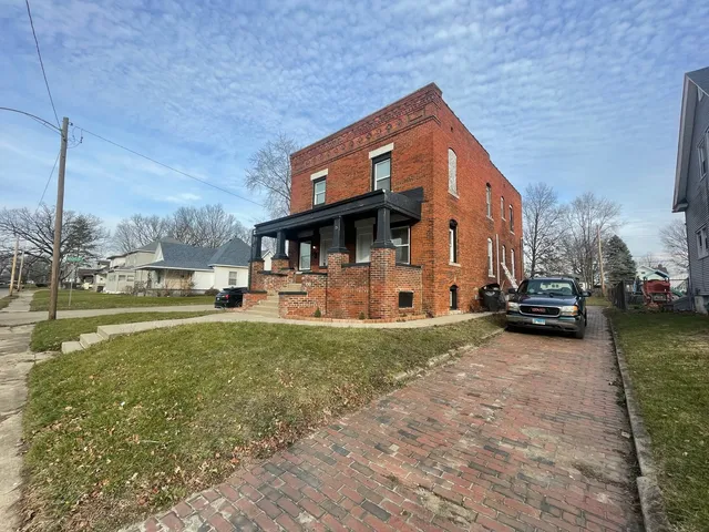 $205,000 | 25 North Alexander Street, Danville, IL 61832