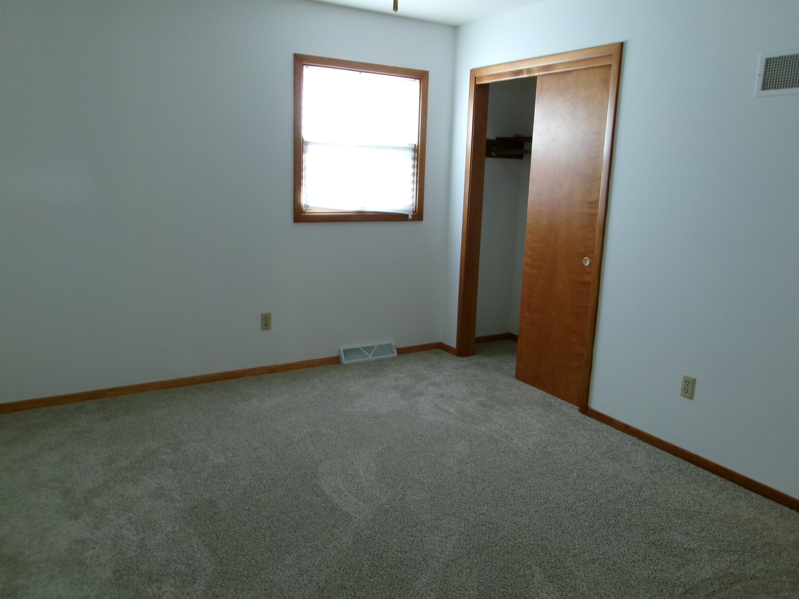 2517 Rock Street Peru, IL 61354 - Photo 5 of 12