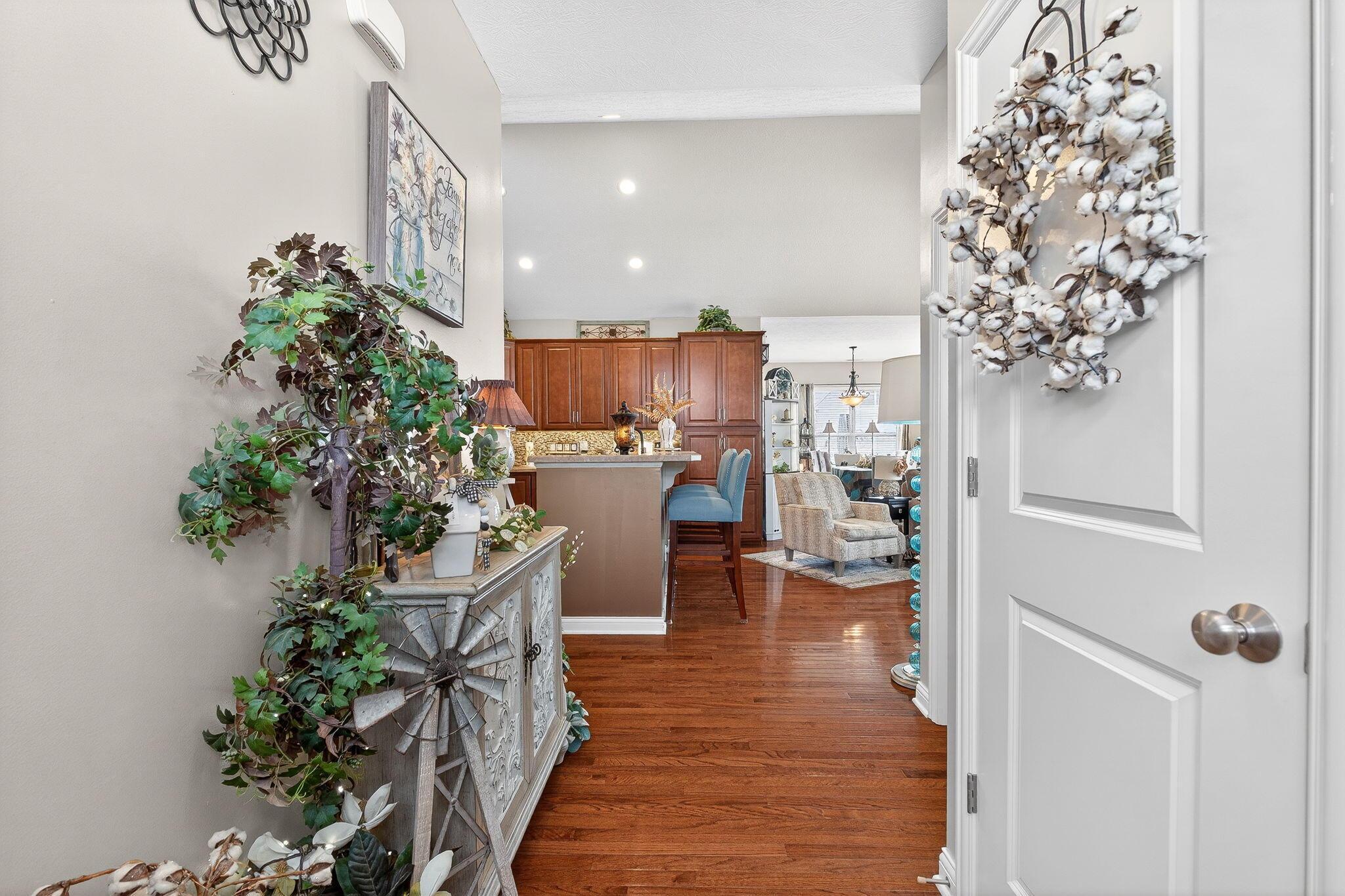 5688 Stearns Road Dublin, OH 43016 - Photo 5 of 41 5688 Stearns Rd (Interior)-2